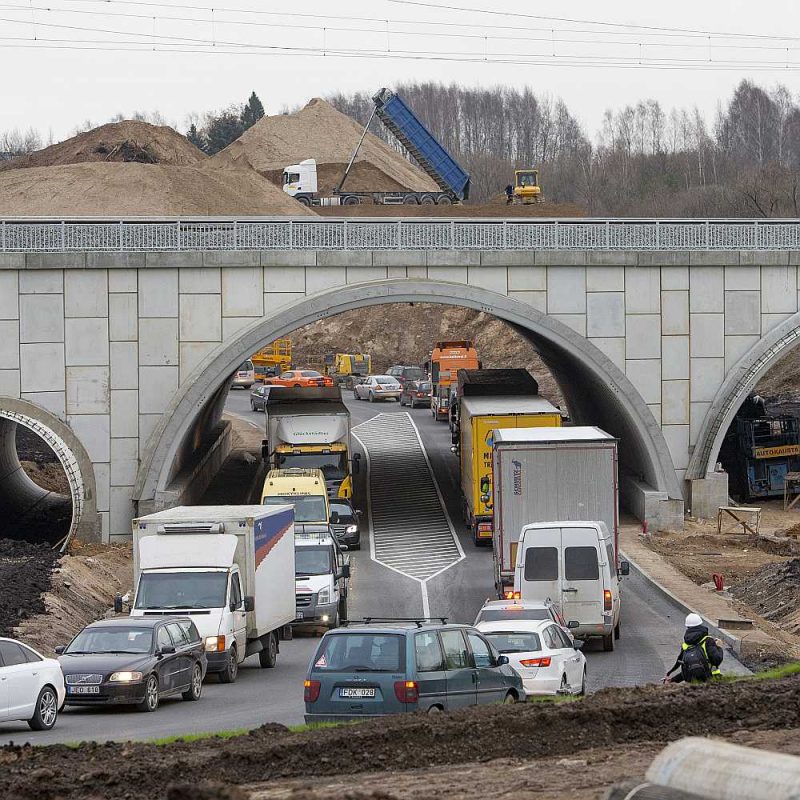 Lietuvā jau pagājušā gada beigās Kauņas dzelzceļa mezglā virzienā uz Poliju izbūvēti pirmie 20 km.