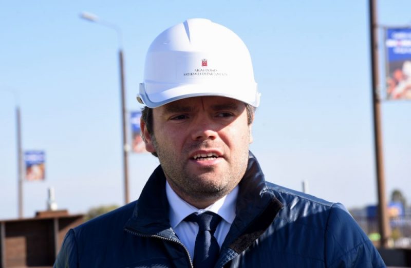 Emīls Jakrins.