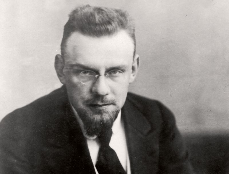 Marģers Skujenieks 20. gadu beigās. “Pirmais no zocialdemokrātu darbiniekiem uzsvēris nacionālisma un Latvijas patstāvibas nozīmi” 1927. gadā atzīmēja žurnāls “Jaunā Nedēļa”.