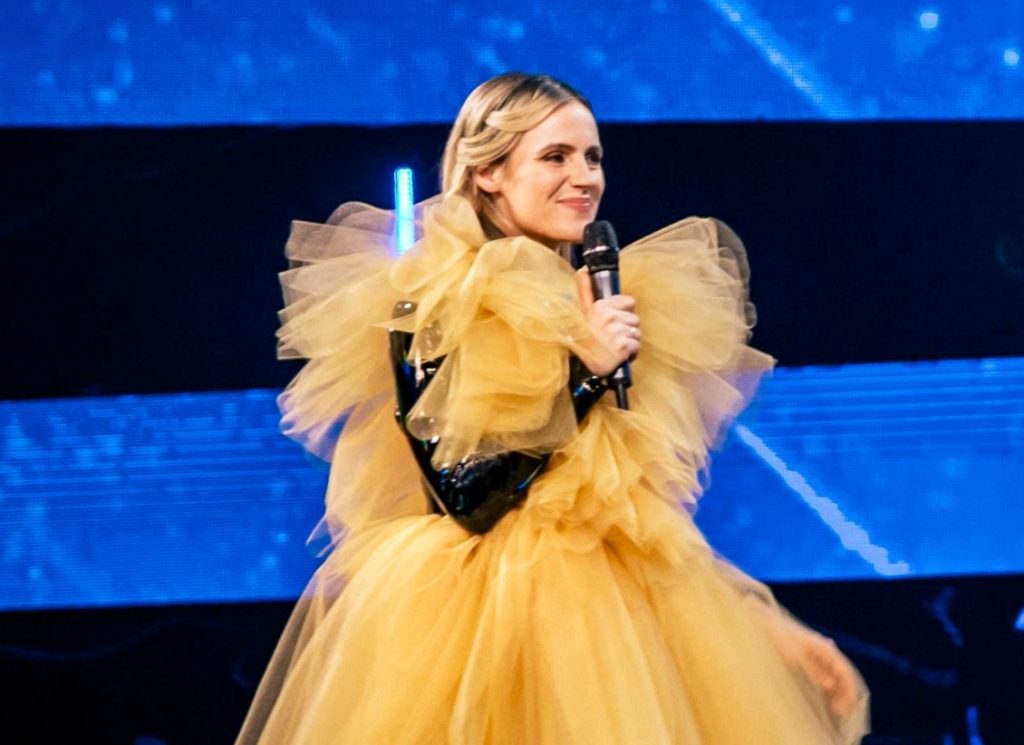 Ketija Šēnberga vada “Supernova 2020” finālu.