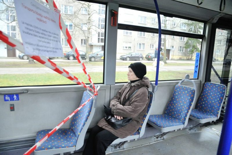 Rīgas ielas 18. martā. Kopš 12. marta Latvijā ārkārtas stāvoklis Covid-19 dēļ
