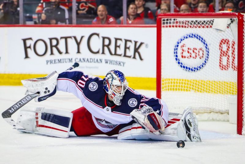 Jonass Korpisalo “Blue Jackets” vārtos atvairīja 34 no 37 metieniem.