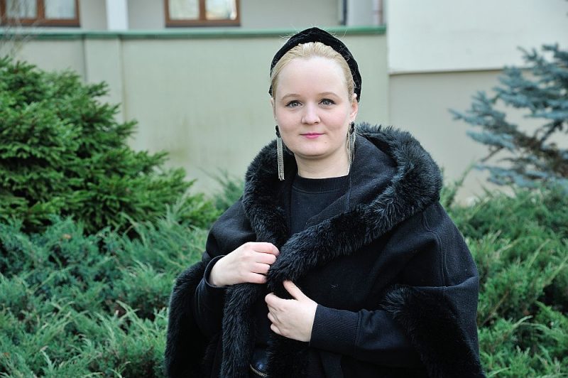 Anna Belkovska: “Man patīk, kad teātrī lamājas. Protams, ka valodu nedrīkst atstāt nepieskatītu, tomēr ir normāli, ka tā aug un mainās.”