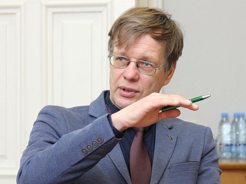 Ekonomikas ministrijas Ilgtspējīgās enerģētikas politikas departamenta vecākais eksperts Einārs Cilinskis: “Pētījumi liecina, ka gaļas patēriņš 2050. gadā pieaugs apmēram divas reizes. Cits jautājums ir – kā šī gaļa tiks radīta, proti, tradicionālajā veidā vai audzēta no šūnām, vai arī tie būs augu valsts aizstājēji.”