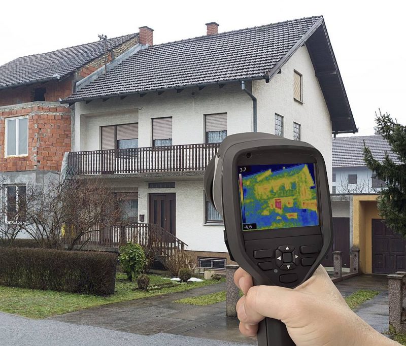 Infrasarkano staru kamera uzrāda vājās vietas izolācijā.