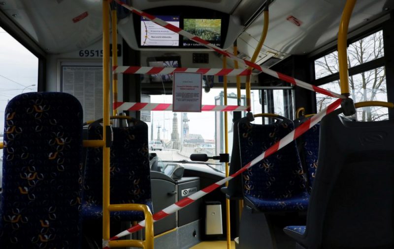 Vadītāju izolējoši norobežojumi SIA “Rīgas satiksme” autobusā.