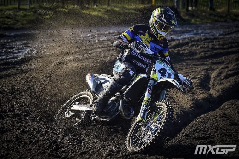 Latvijas labākais motokrosists Pauls Jonass trasē.