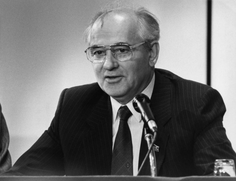 Mihails Gorbačovs 1990. gadā.