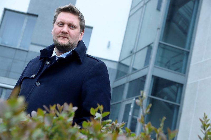 Oskars Gabrusenoks: “No visu mājokļu kopskaita pašlaik 99,5% kadastrālā vērtība nepārsniedz 100 000 eiro. Tikai 2830 ģimeņu privātmājām un 2300 dzīvokļiem kadastrālā vērtība ir lielāka.”