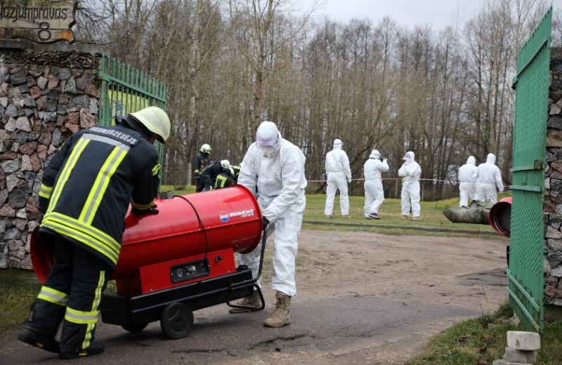 Rīgas patversmes teritorijā tiek izvietota speciāla telts