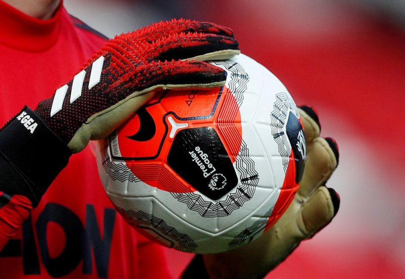 Anglijas futbola premjerlīgai būs jāmaksā 762 miljonu sterliņu mārciņu (865 miljoni eiro) sods, ja sezona netiks turpināta koronavīrusa Covid-19 dēļ.