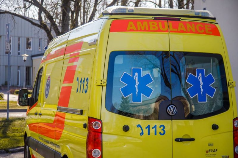 NMPD iegādājies īpašu aprīkojumu smagi slimu Covid-19 pacientu transportēšanai.