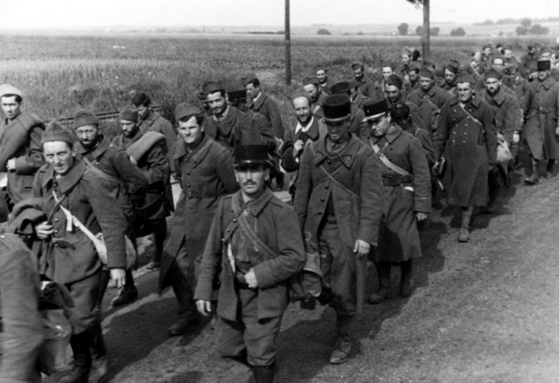 Franču karagūstekņi 1940. gada vasarā.