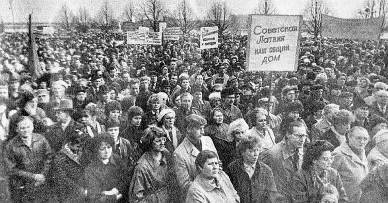 PSRS piekritēju mītiņš 1990. gadā Rīgā.