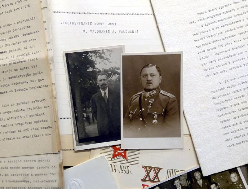 Pateicoties Roberta Dambīša pēcnācēju dāvinājumam, muzeja rīcībā nonākuši interesanti vēsturiski dokumenti, kas bagātina arī stāstu par 1940. gada notikumiem Latvijā.