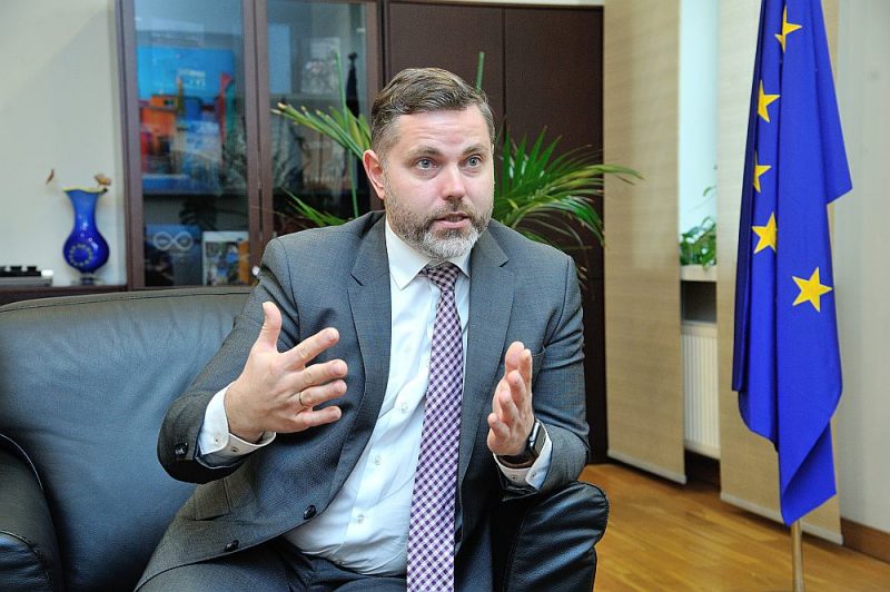 Andris Kužnieks: “Vācija ekonomikā iegulda vienu ES Daudzgadu budžetu… Tāpēc šis atveseļošanās plāns ir jāizstrādā tāds, lai vairāk palīdzētu tām valstīm, kuras nav spējušas savu ekonomiku atbalstīt tik labi.”