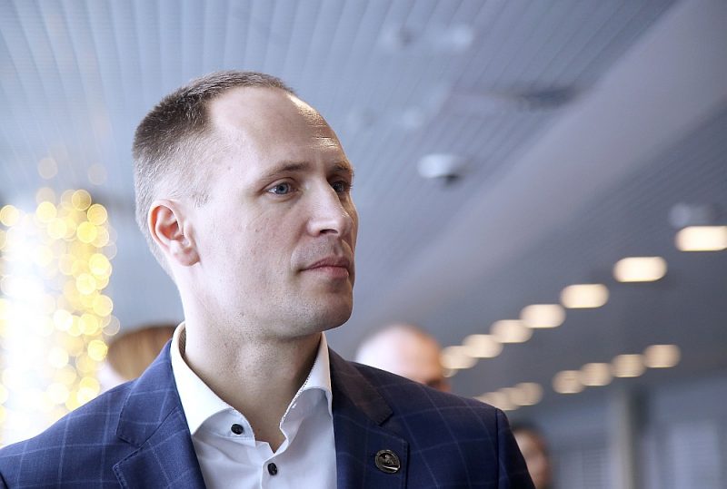 Bijušais distanču skrējējs, bet tagad LVS ģenerālsekretārs Dmitrijs Miļkevičs neslēpj, ka neziņa par iespējām rīkot sacensības vieglatlētikai var nodarīt lielu postu.