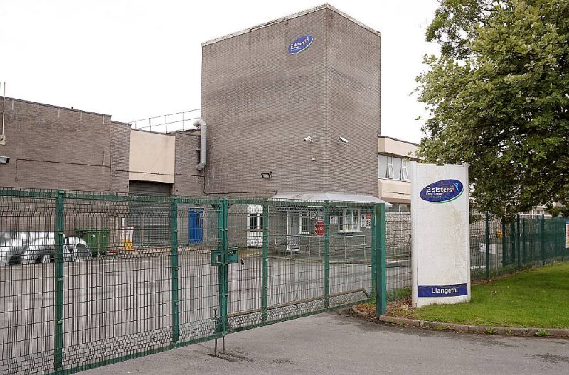 Gaļas pārstrādes rūpnīca “2 sisters” Langefnijā, Apvienotajā Karalistē, kurā izcēlās masveida saslimšana ar Covid-19 vīrusu.