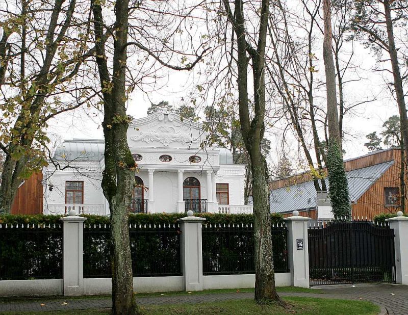 Ja 2016. gadā īpašumu “Villa Marta” tirgū piedāvāja par 15 miljoniem, tad iznāk, ka īpašuma kadastrālā vērtība bija 8% no tā laika tirgus vērtības.