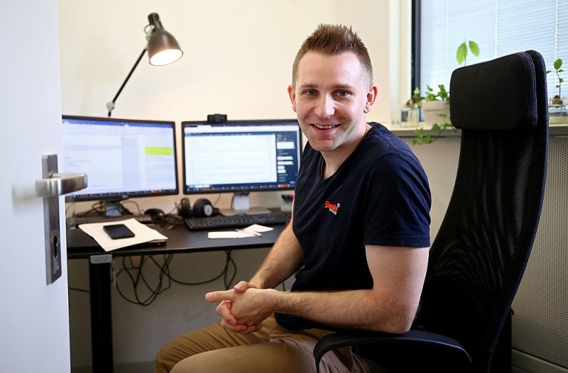 Austriešu jurists un datu privātuma aizstāvis uzvarējis “Facebook” tiesā Austrijā un nupat – ES Tiesā.
