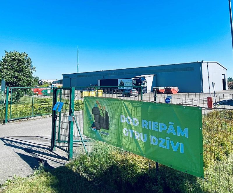Lai gan nolietoto riepu savākšanas sistēma valstī ir uzlabojusies, tomēr līdz pat 30–40% no kopējā riepu apjoma netiek savākti un nonāk grāvjos un mežmalās.