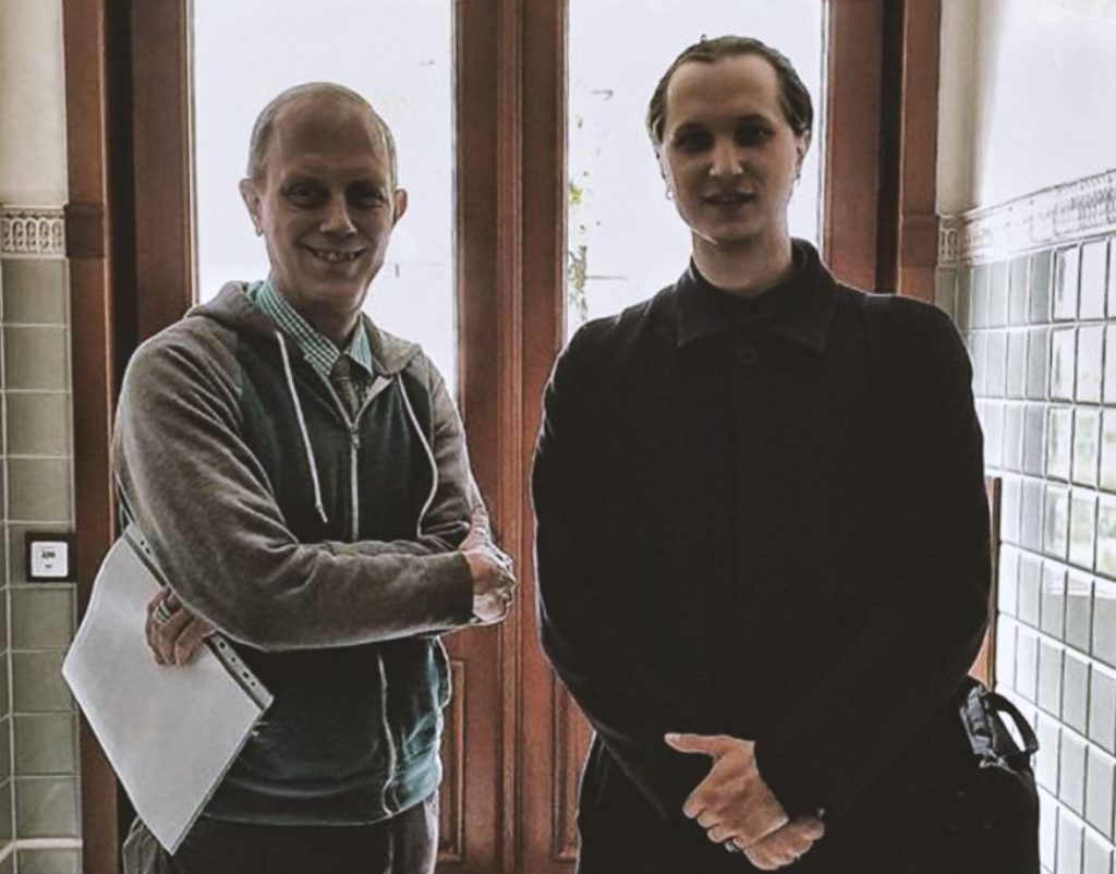 Aktieris Niklāvs Kurpnieks (no labās) un Kārlis Streips.