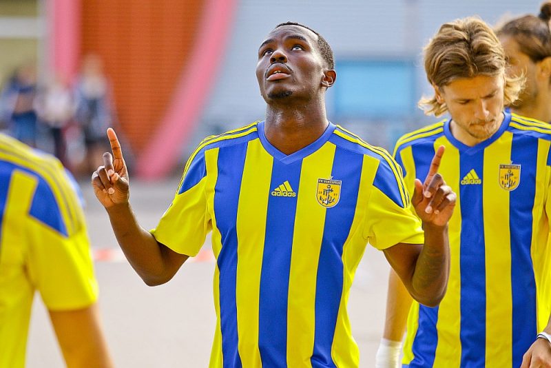 “Ventspils” futbolisti Eirokausu izlozē saņēmuši palīdzību no augšas, tiesa, kluba iekšienē netrūkst problēmu, līdz ar to jautājums, vai komanda atbildīgākajā brīdī neizjuks pa vīlēm.