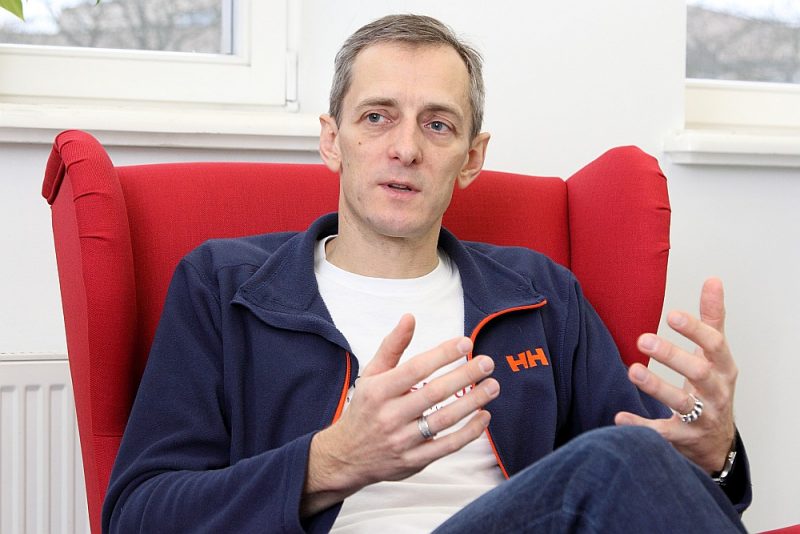 Investīciju fonda “Change Ventures” vadošais partneris Andris K. Bērziņš: “Varbūt kādu ārvalstu jaunuzņēmumu izdosies piesaistīt, bet galvenais, ka atbalstu vienkāršāk varēs iegūt vietējie, kas sākuma stadijā aktīvi cīnās par izaugsmi un investīcijām.”