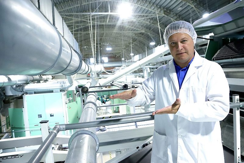 “Uzņēmums “iCotton” šoruden pabeigs jauno ražotni Liepājā, un nākamais projekts būs saules paneļu uzstādīšana, kas varētu dot labu ieguldījumu energoefektivitātē,” stāsta “iCotton” valdes priekšsēdētājs Sergejs Binkovskis.