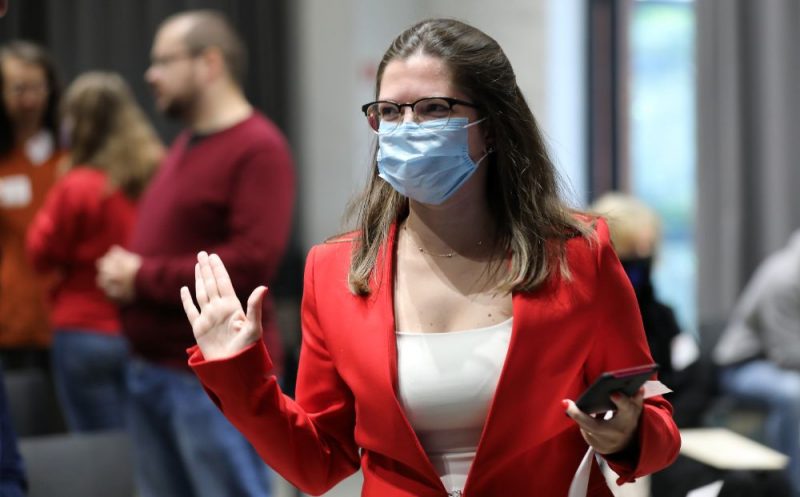 “Progresīvo” līdzpriekšsēdētāja Antoņina Ņenaševa: “Mēģināsim ieviest jaunu politisko kultūru.”