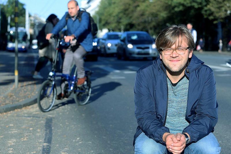 Valters Sīlis: “Katra darba mēģinājumu procesā ir viens brīdis, kad neredzi ceļu uz priekšu un esi izmisumā. Un tad pēkšņi pie tevis ierodas atbilde.”