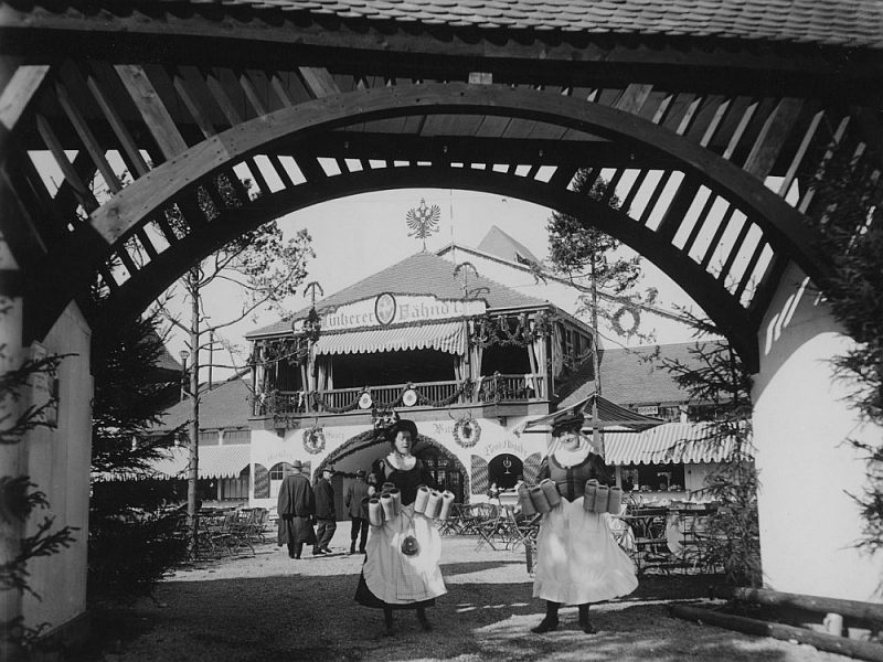 “Oktoberfest” aina 20. gs. sākumā.