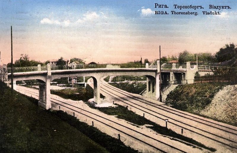 Torņakalna ielas pārvads drīz pēc pabeigšanas.