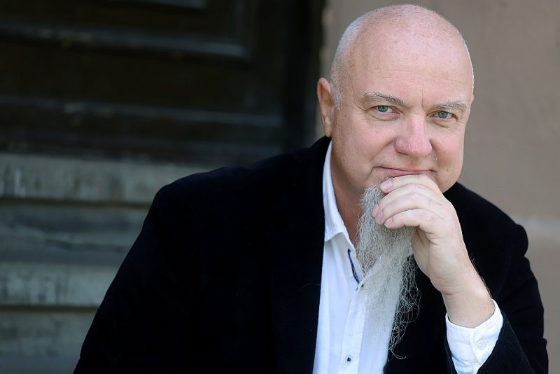 Ainars Brūvelis: “Kā informācijas tehnoloģiju eksperts varu apgalvot – pilnīgi droša, neuzlaužama aizklātu e-vēlēšanu sistēma nav iespējama. Bet demokrātija ir pārāk vērtīga lieta, lai ar to spēlētos.”