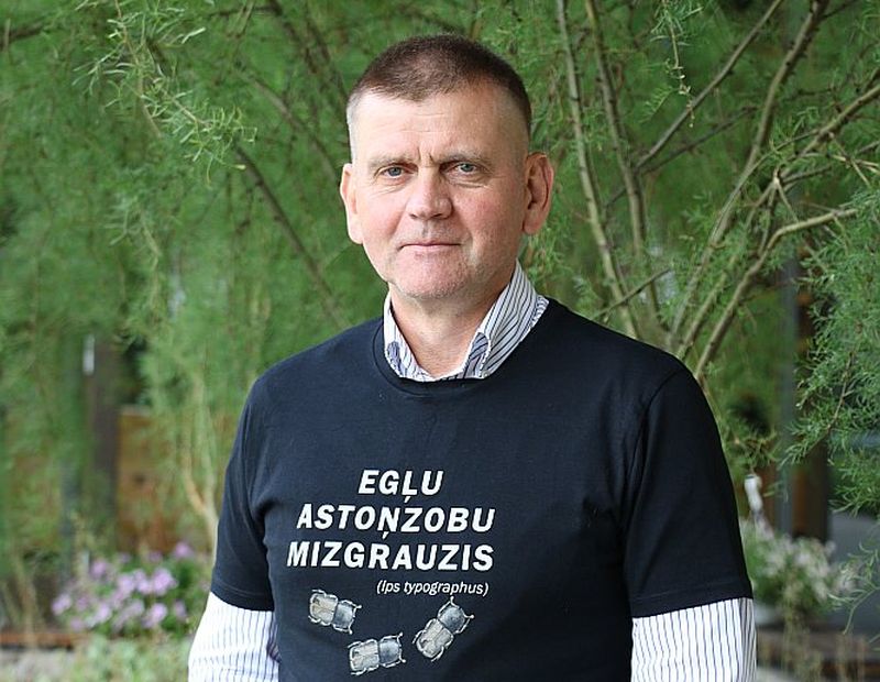 Arnis Melnis: “Somi un zviedri sacīja: pie jums viss tik ātri mainās, tik interesanta dzīve! Bet ja viņiem pašiem tam vajadzētu iet cauri… Austrumu gudrība saka – ja gribi kādam novēlēt sliktu, tad novēli viņam dzīvot pārmaiņu laikā!”
