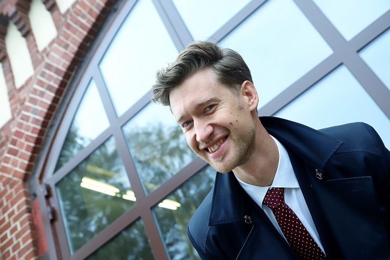 Timurs Tomsons: “Man kā koncertzāles direktoram šobrīd nav prioritāte dabūt nepieciešamos 12 miljonus eiro ēkas trešajai kārtai. Vairāk sapņoju mazliet pārbūvēt mūsu brīnišķīgo skatuvi.”