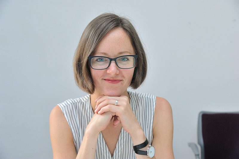 Latvijas Sociālās uzņēmējdarbības asociācijas direktore Madara Ūlande: “Sociālie uzņēmēji nekad nav čīkstētāji par to, cik viss ir slikti. Tieši otrādi – viņi ir darītāji un problēmu risinātāji.”