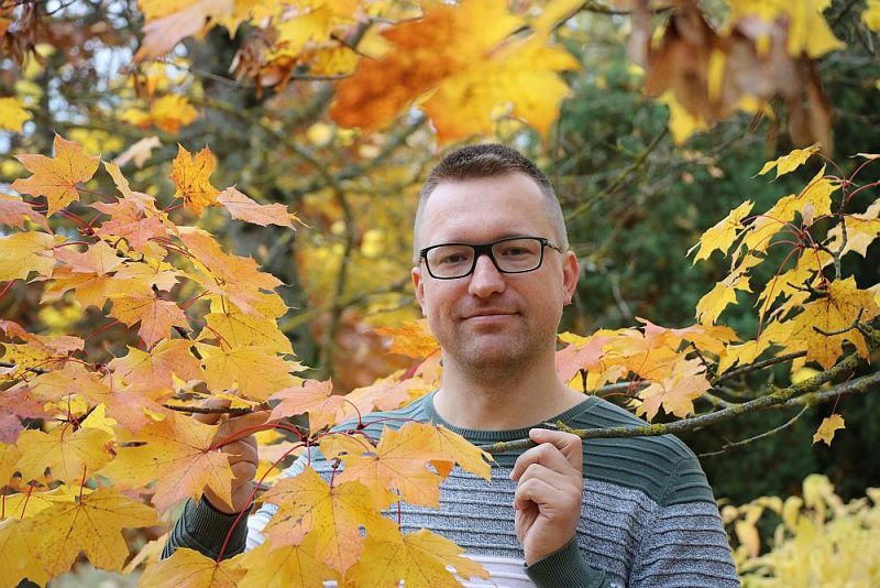 Agris Zimelis: “Rezultāts parāda, ka, celmus sadedzinot, mēs varam iegūt daudzkārt vairāk enerģijas, nekā mums jāpatērē, tos raujot, vedot un drupinot.”