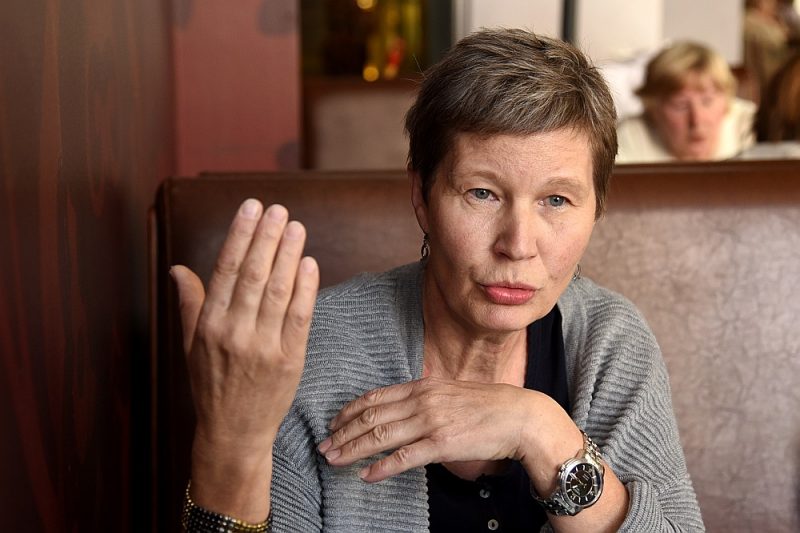 Ruta Zilvere: “Nav saprātīgi mazatalgotu darbu strādājošu cilvēku padarīt vēl nabadzīgāku abstraktas nākotnes vārdā.”