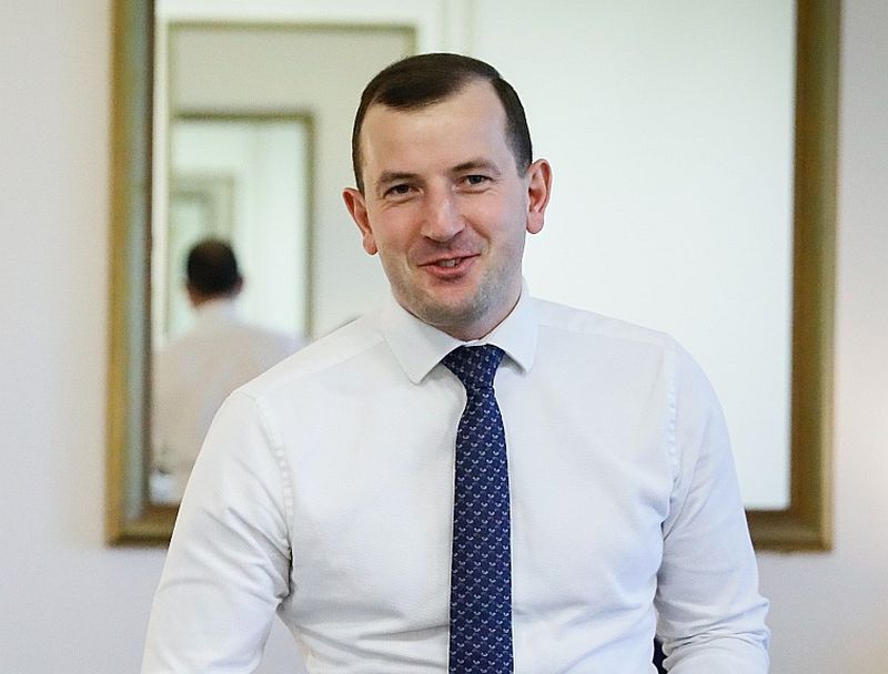 Virgīnijs Sinkēvičs: “Nesenajā Aprites ekonomikas rīcības plānā ieviesām preču “tiesības uz remontu”, saskaņā ar kurām ražotāji var pārdot arī pakalpojumus, ne tikai jaunu preci.”