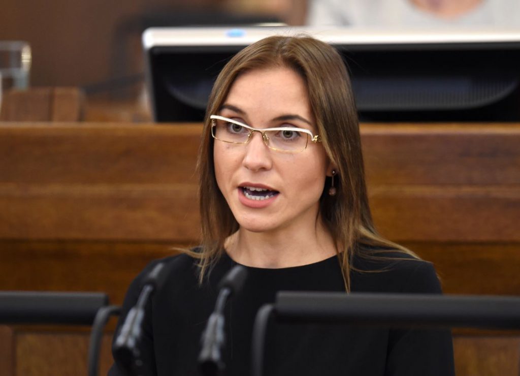 Deputāte Karina Sprūde, kura šobrīd ir jaunizveidotās partijas “Likums un kārtība” valdes locekle.