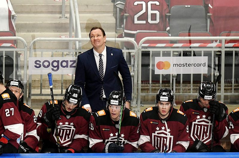 Pēteris Skudra un Rīgas “Dinamo” šosezon tika vien pie deviņām uzvarām. Komandas vadība atzīst, ka tālāk vairs nav kur krist, līdz ar to iespējams, ka notiks treneru maiņa.